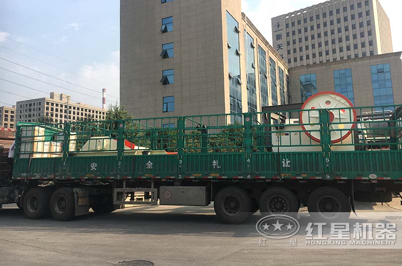 乐鱼机器厂家发货颚式破碎机一台